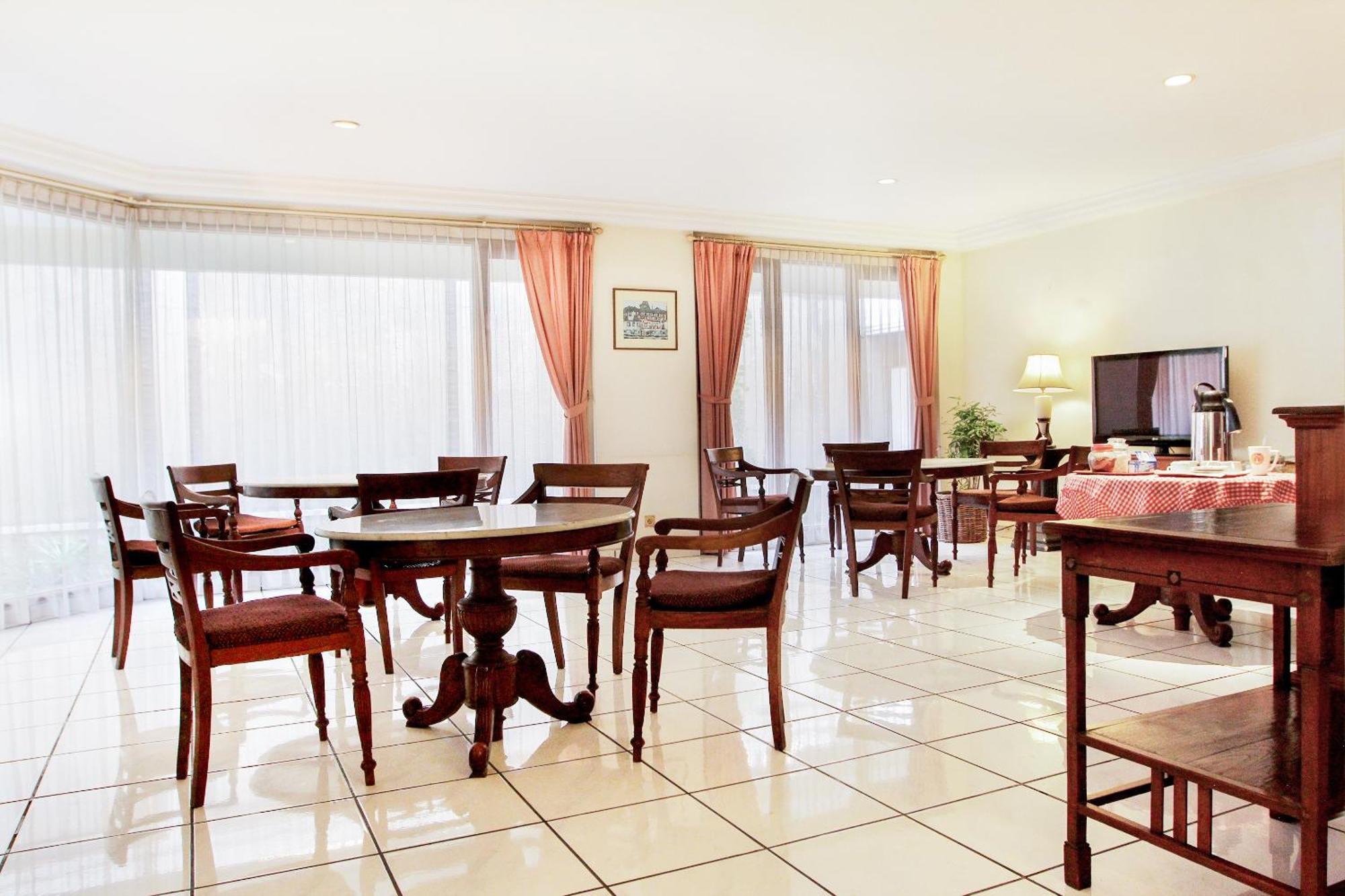Super Oyo 123 Puri Lotus Hotel Jakarta Luaran gambar